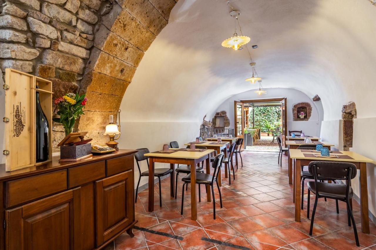 Locanda Di Corte บอซา ภายนอก รูปภาพ